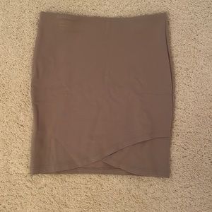 Aritzia skirt